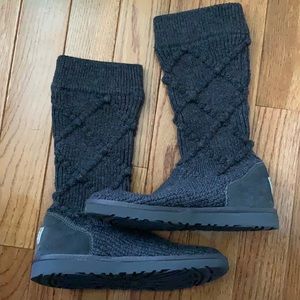 NEVER WORN ugg boots